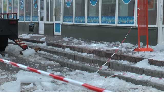 Глыба льда рухнула: в Полтаве 6-летняя девочка впала в кому из-за жуткого ЧП