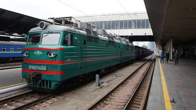 Украинцы жалуются на дикий холод и снег в поездах “Укрзализныци”