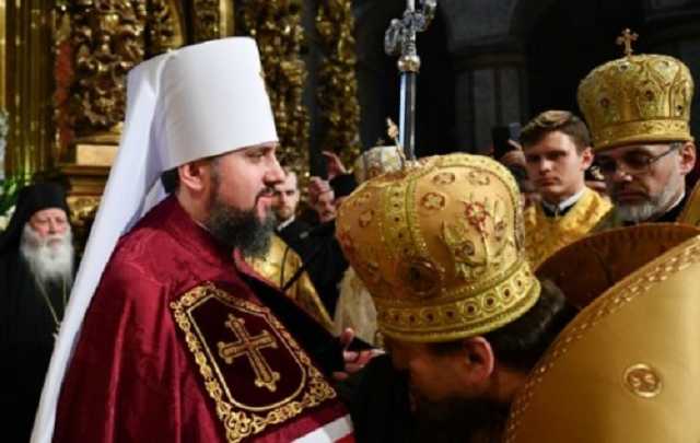 Владыка Епифаний рассказал, какие устаревшие привычки будут искоренять в храмах