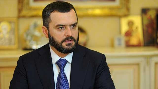 Луценко пообещал опять арестовать имущество экс-главы МВД Захарченко