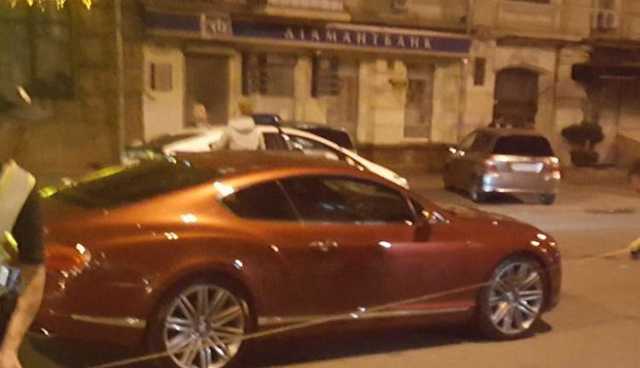 У сина Шуфрича хочуть відсудити за розбитий «бентлі» 2 мільйони гривень