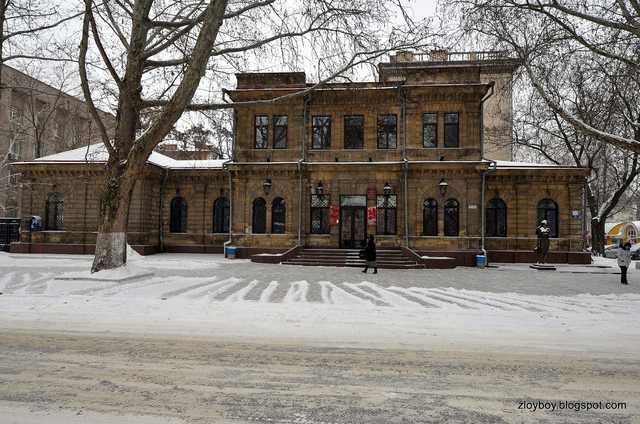 Начальника николаевского РАГС поймали на взятке