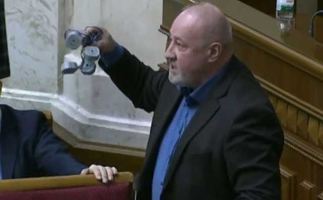 В штабе Гриценко нашли подозрительные провода