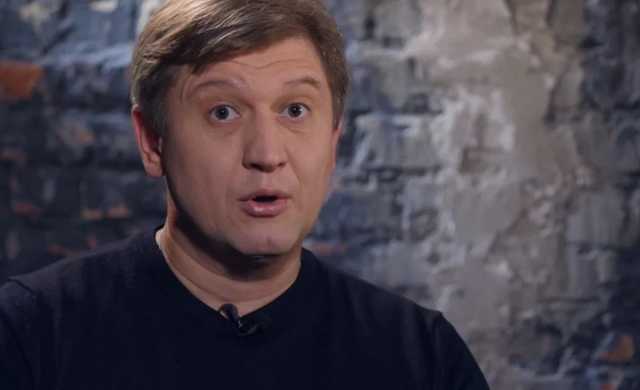 Данилюк заявил, что Гройсман с удовольствием «присасывается к потокам»