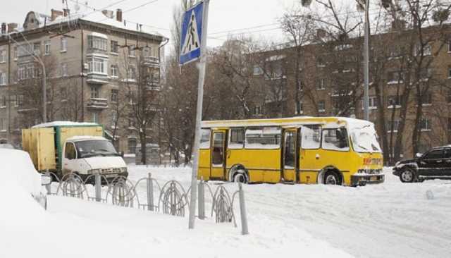 В Киеве водитель маршрутки устроил прохожим культурный шок