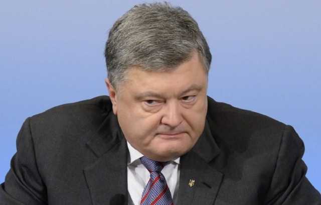 Гриценко призвал Авакова не выпускать Порошенко из Украины после выборов