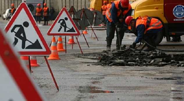 В Киеве из-за аварии водопровода общественный транспорт изменит маршрут