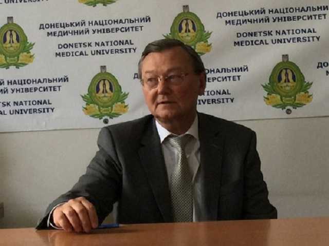Скандал в Донецком медуниверситете: ректор объяснил причину отчисления 850 студентов