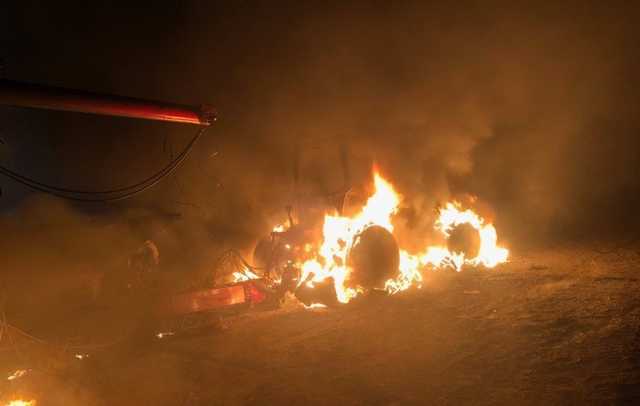 Избили охранников и сожгли технику: бандиты устроили погром на сельхозпредприятии