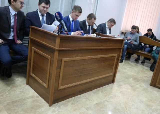 Суд арештував у Насірова $300 тис. на брокерському рахунку в Британії