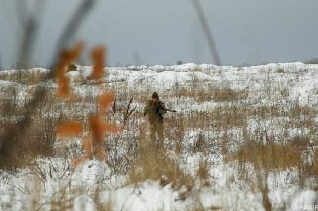 Сутки на Донбассе: девять обстрелов, погиб военный