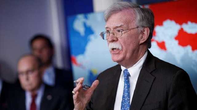 Болтон: Генералы ведут переговоры за спиной Мадуро