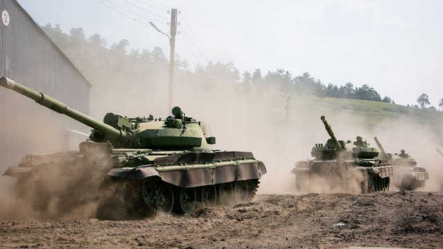 Поблизу українського кордону помітили російські танки