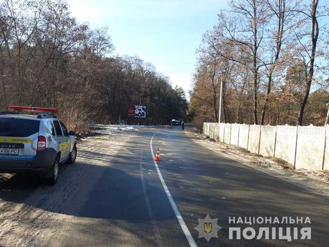 Под Киевом водитель ВАЗ потерял управление на скользкой дороге: погибли двое мужчин