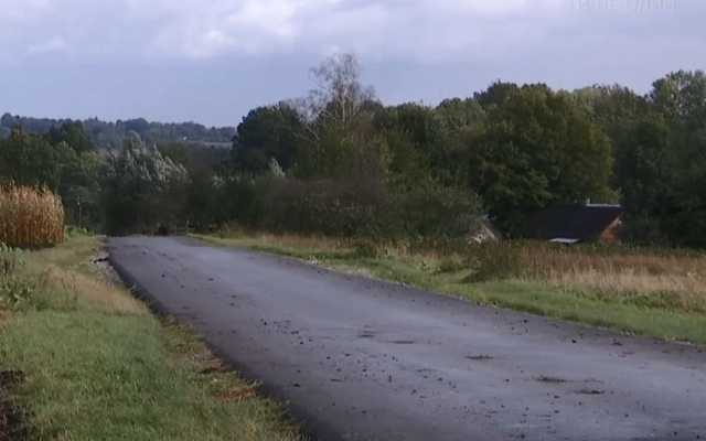 На Тернопільщині приватна фірма проклала безкоштовну дорогу до рідного села генерала СБУ