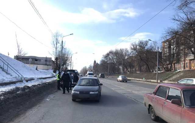 В Харькове водитель ВАЗа сбил пешехода-нарушителя