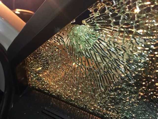 Под Киевом обстреляли 2 автомобиля, в одной машине были дети