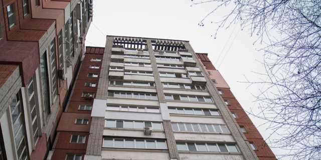 Онкобольной 56-летний мужчина выбросился с балкона 13-го этажа в Днепре