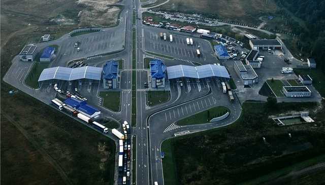 Таможенники пункта «Рава-Русская» помогали провозить контрабандные беспилотники