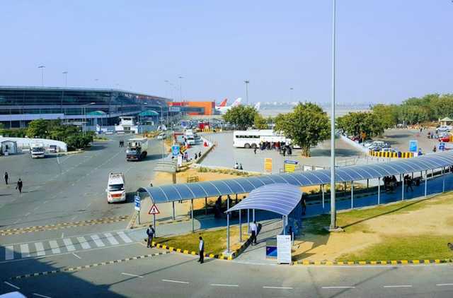 Украинцев, которые не могли вылететь из индийского аэропорта, разместили в отелях