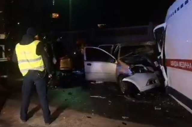 В Киеве произошло страшное ДТП со "скорой": много жертв