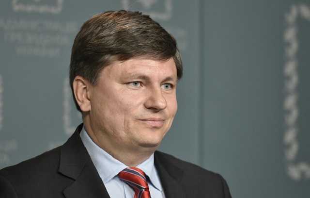 Глава фракции БПП Герасимов пытался прорваться на прямой эфир "1+1"