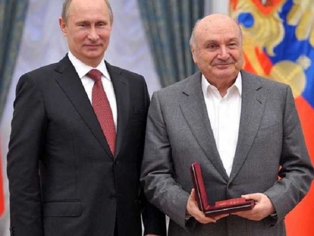 Жванецкий объяснил, почему принял орден от Путина