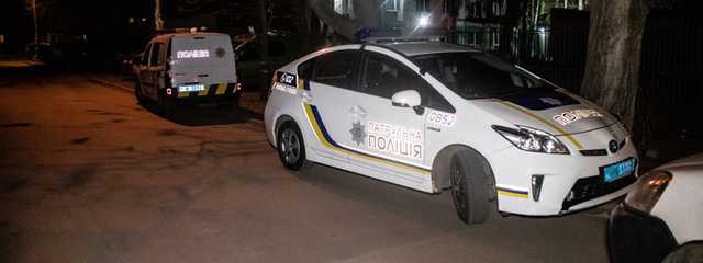 В Киеве на Борщаговке из окна 7 этажа выбросилась женщина