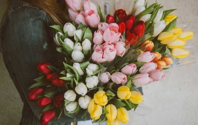 Мир празднует 8 марта: историк развенчал "совковые" мифы