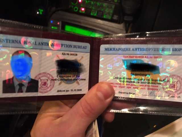 Матерился и гавкал: в Киеве задержали пьяного "борца с преступностью"