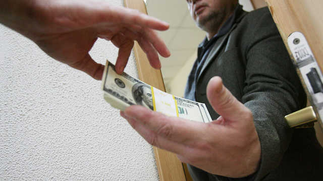 Регионал из Госпотребслужбы Виталий Романченко узаконивает вымогательство