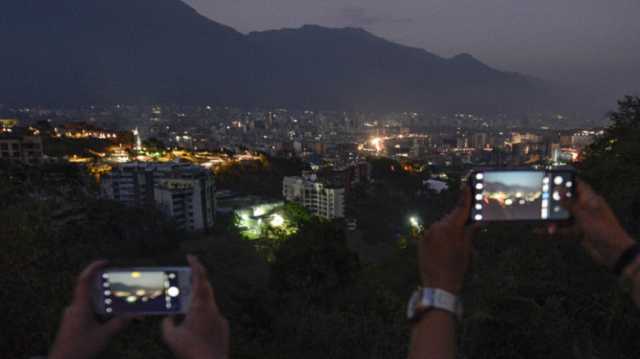 В Венесуэле частично возобновили электроснабжение