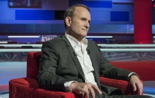 Лещенко: Медведчук прячется на случай поражения Порошенко