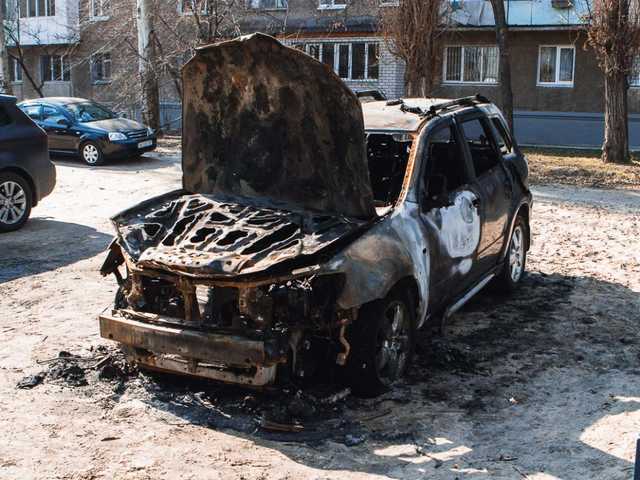 В Днепре сгорел Mitsubishi: подозревают поджог