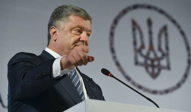 Порошенко дал правительству месяц на публичный аудит "Укроборонпрома"