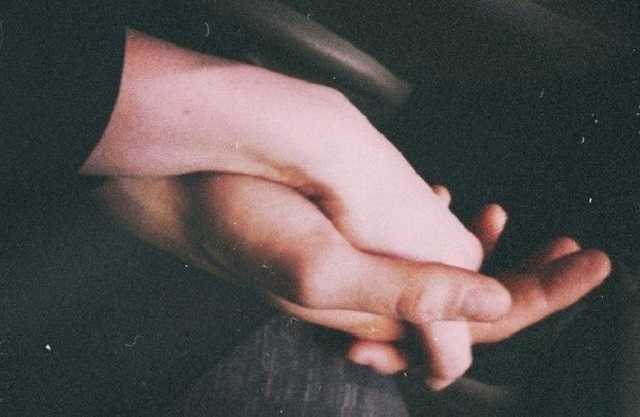 В Херсоне влюбленная парочка приняла тяжелые наркотики и умерла в постели