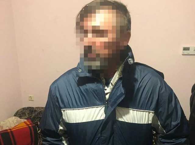 Правоохранители задержали подозреваемого в поджоге магазина Roshen на Оболони