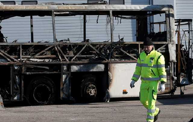 В Италии водитель угнал и сжег школьный автобус