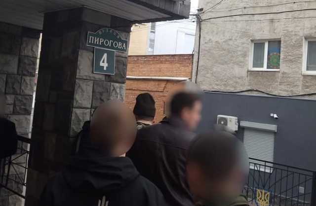 Винницкий участковый вымогал взятки у наркоманов