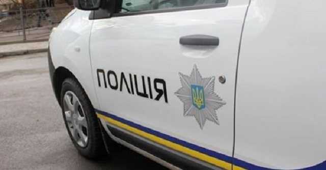 В Тернопольской области ром протащил копа на багажнике около трех километров