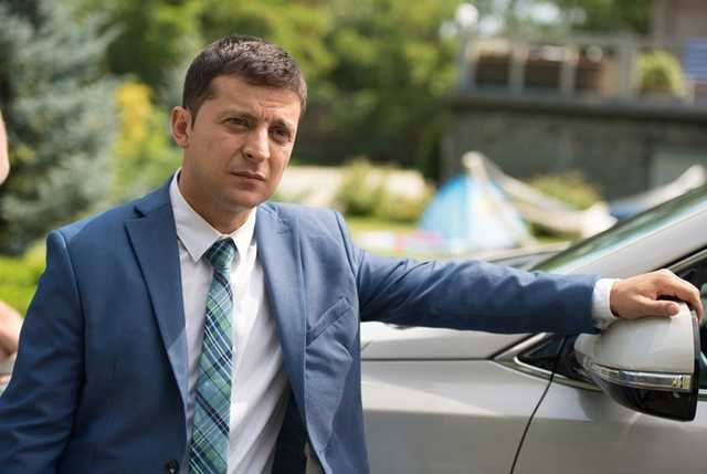 «Долар обвалиться, Приватбанк повернуть Коломойському». У Києві поширюється газета про перші 30 днів президента Зеленського