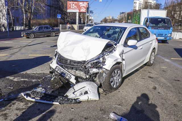 В Киеве столкнулись два такси