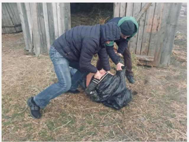 Под Хмельницким мужчина заманил к себе домой, изнасиловал и ограбил 11-летнюю девочку