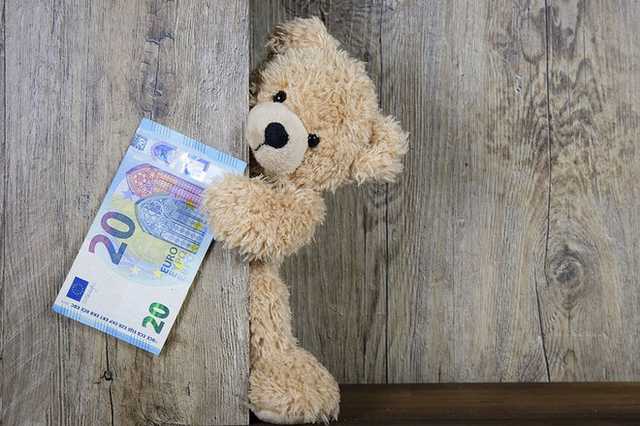 Украинцы разнесли крупные депозиты по госбанкам и иностранцам