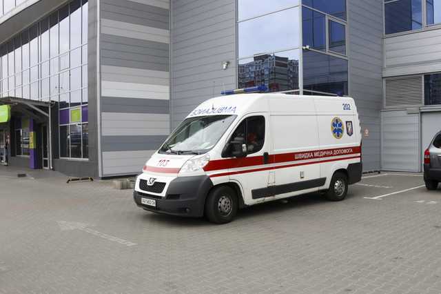 В Киеве на Троещине в Sport Life умер мужчина