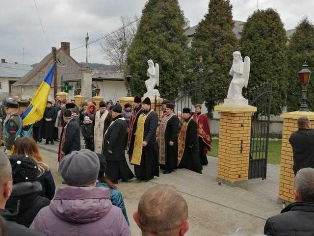 С погибшим на Донбассе воином Владимиром Маркевичем попрощались на Львовщине