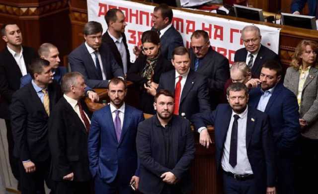 «От гадалок до простых студенток». В «Честно» рассказали о спонсорах партии Ляшко