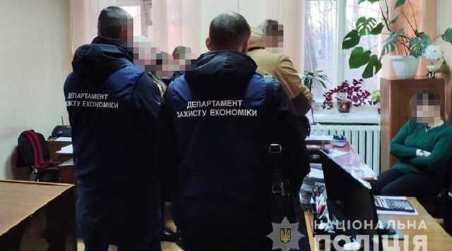На Сумщині директора держпідприємства НААН України викрили на хабарі у ₴160 тисяч