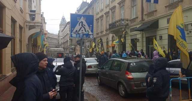 «Евробляхи» договорились о новых переговорах с властью