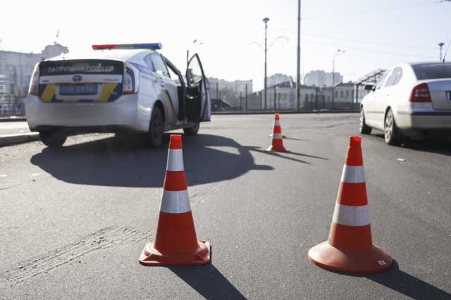 В Киеве водитель Subaru устроил смертельное ДТП, выполняя “шашки” на высокой скорости